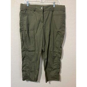 Chico's Sz 2 (US L 12) Capri Green Button Detail Pants